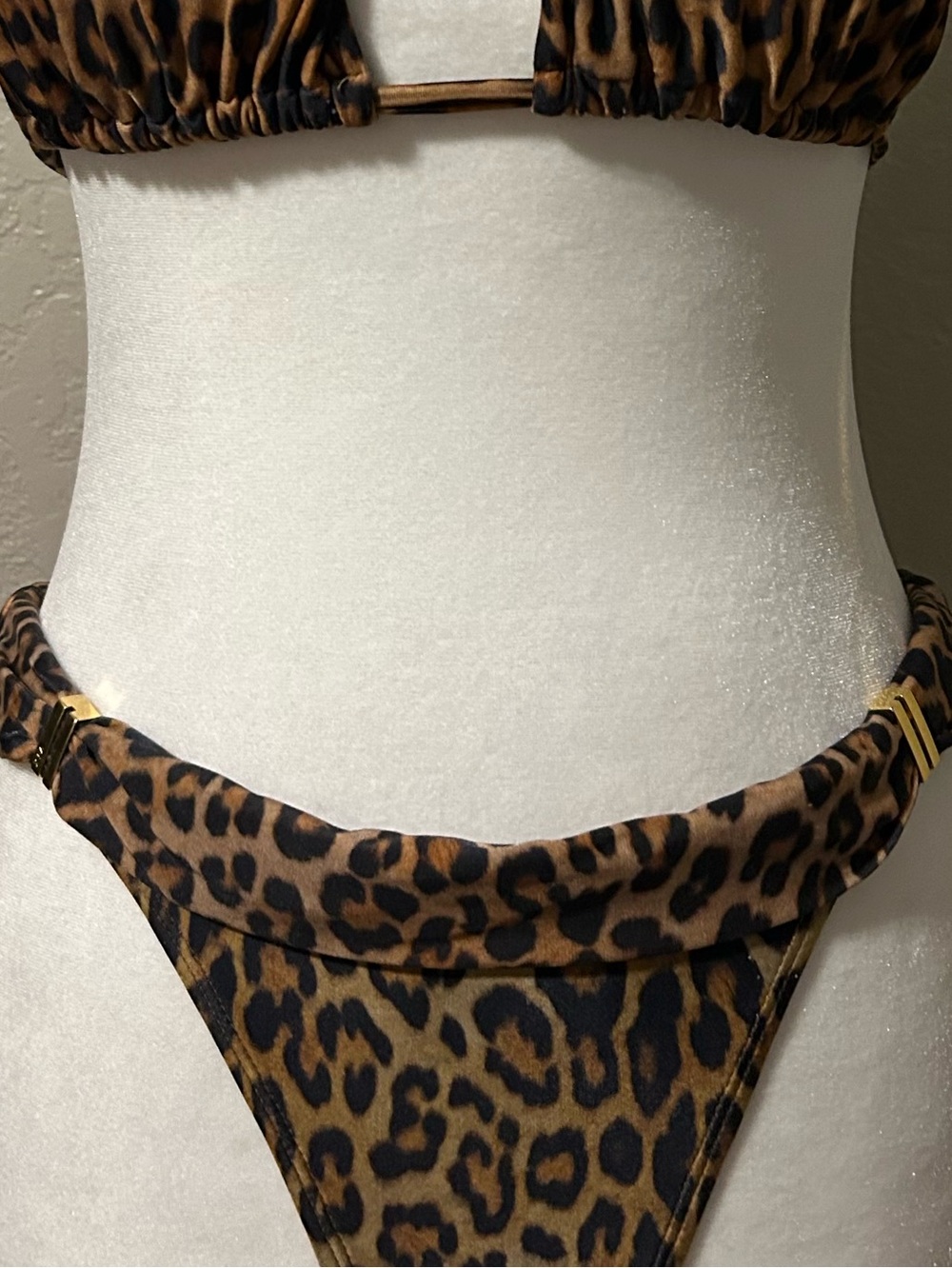 Vix Leopard Bia Bikini medium pre-owned, GREAT condition!
size medium - Picture 8 of 8